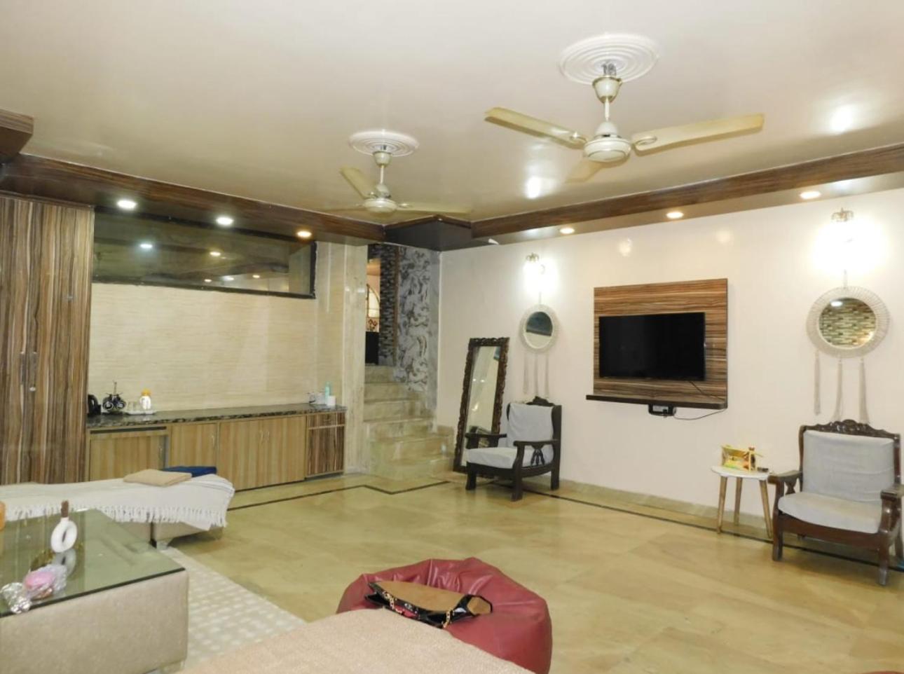 Cozy Bohemian Apt. * New Delhi